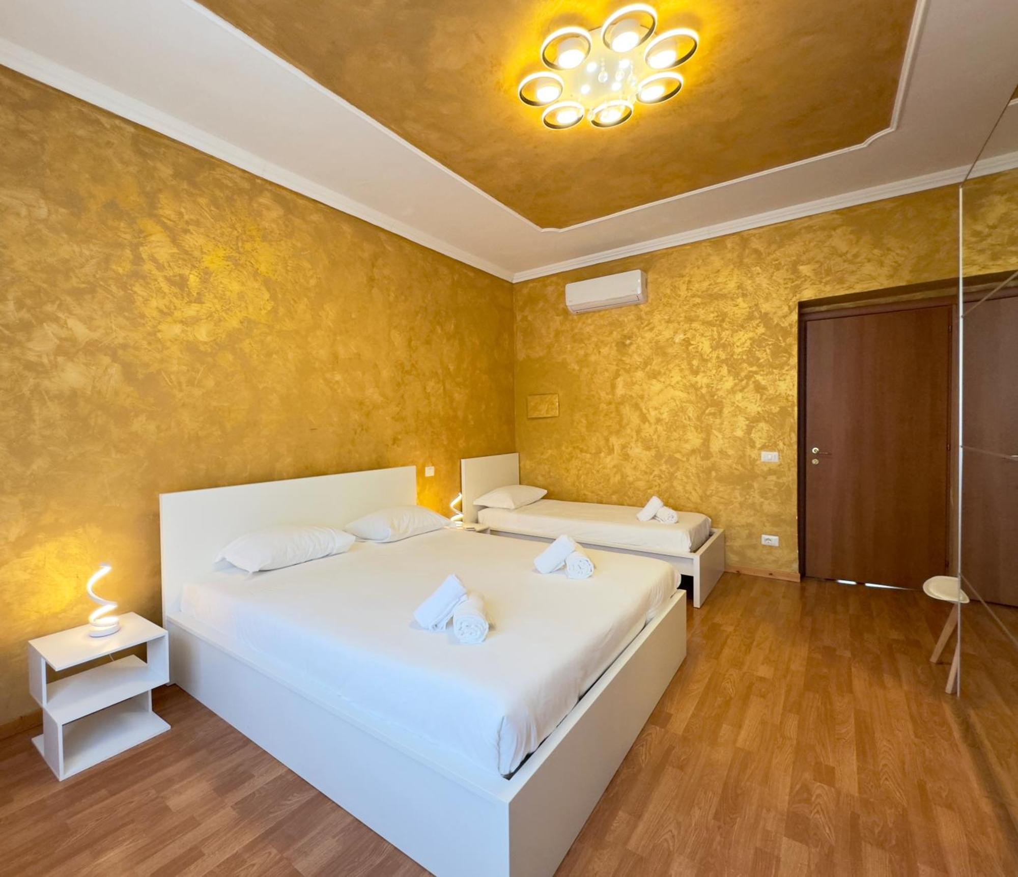 Golden Essence - Terrace & Metro Appartamento Roma